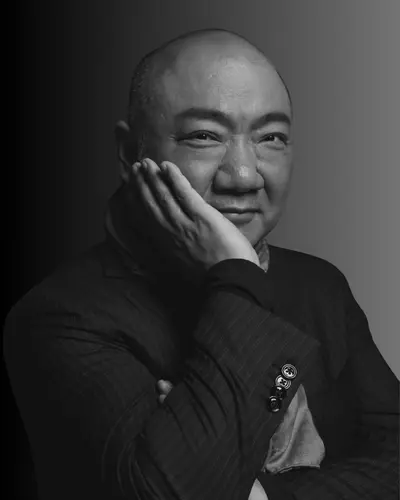 Xu Zhong – Conductor | Black and White Portrait Black and white portrait of Conductor Xu Zhong, opera singer managed by Trucco Management