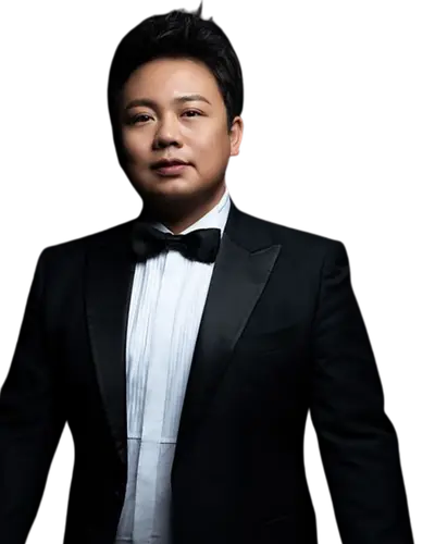 Official portrait of Chuan Wang, tenor, managed by Trucco Management