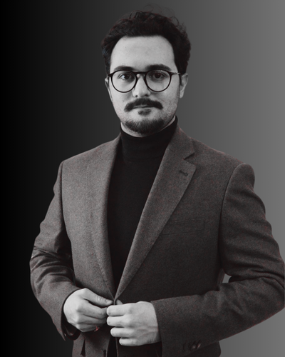 Tenor Nicolas Resinelli | black and white Portrait Black and white portrait of Tenor Nicolas Resinelli, managed by Trucco Management agency